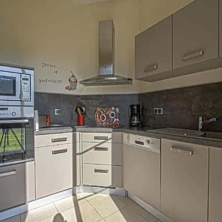Holiday Home Near Bayeux And North Sea Beach, Cleaning Included *