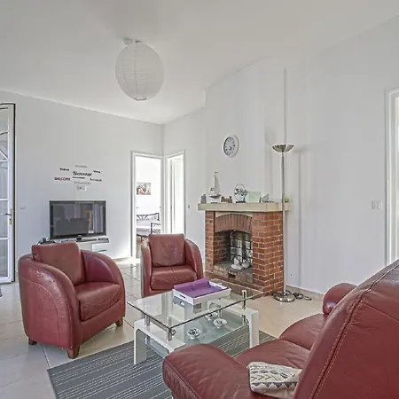 Casa vacanze Holiday Home Near Bayeux And North Sea Beach, Cleaning Included